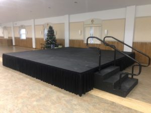 12-13-19 12x16x24 stage skirt 18 step rails indoor christmas tree